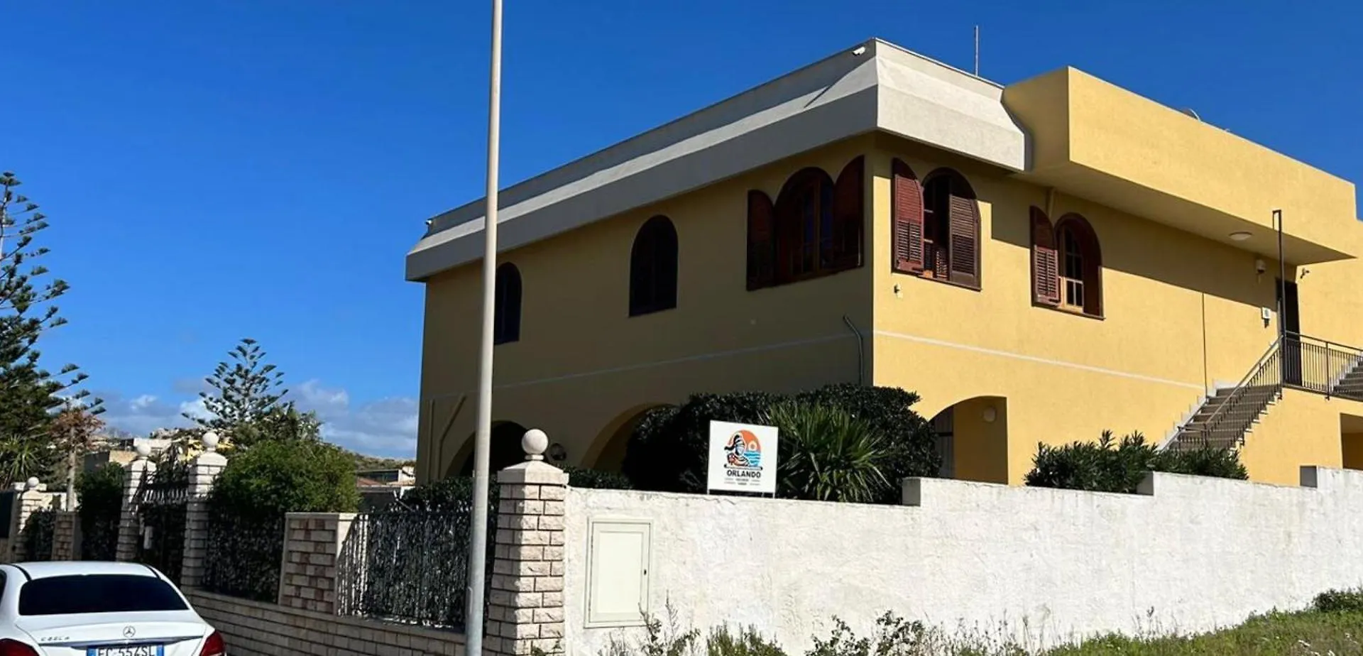 Orlando Vacanze Bed & Breakfast Pizzolungo Italy