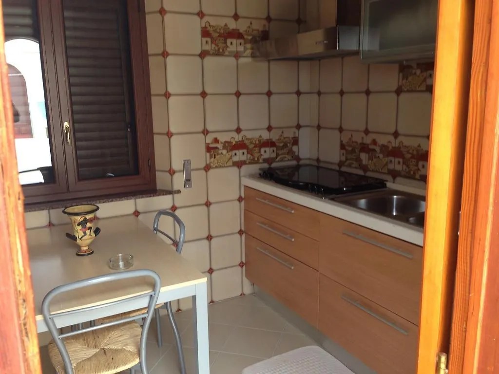Orlando Vacanze Bed & Breakfast Pizzolungo Italy